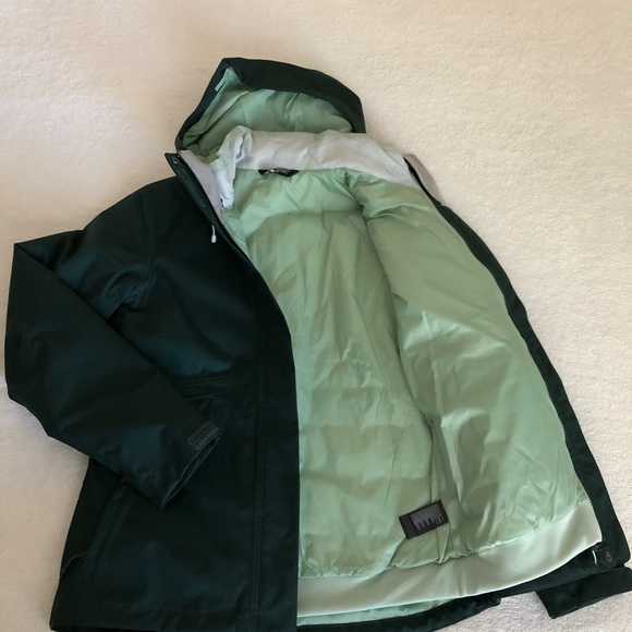 Snow Jacket - Picture 1 of 3